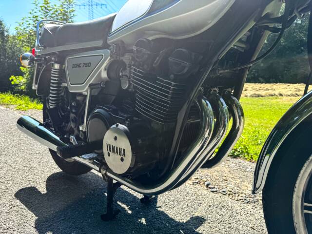 Yamaha XS 750