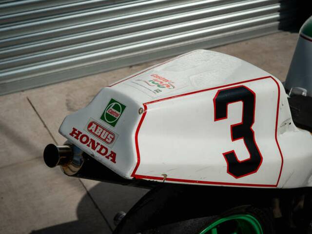 Honda VFR 750R RC 30