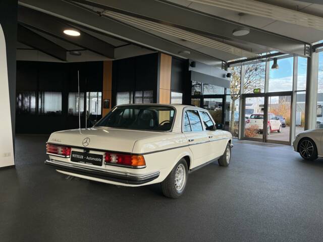 Mercedes-Benz 280 E