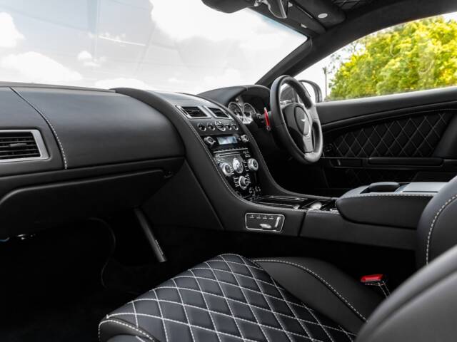 Aston Martin DBS