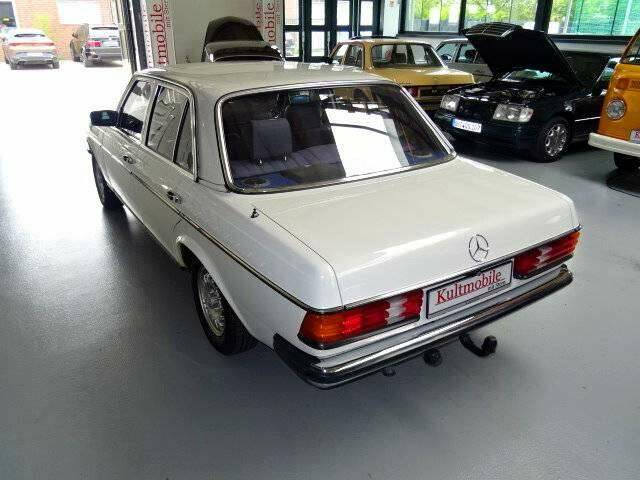 Mercedes-Benz 200