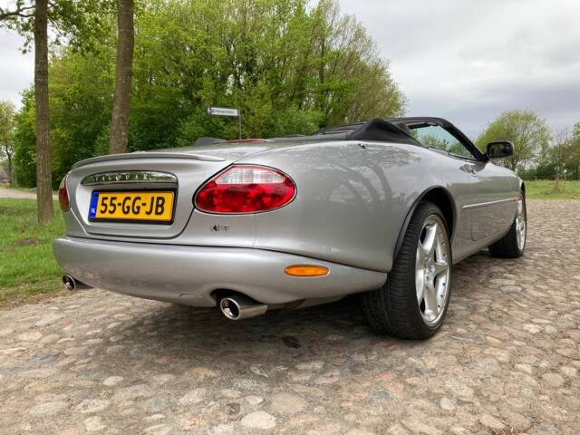 Jaguar XKR