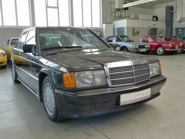 Mercedes-Benz 190 E 2.3-16