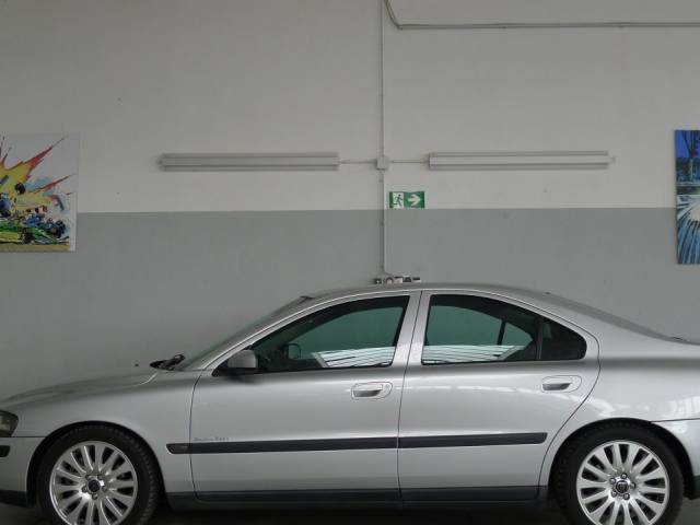 Image 1/16 de Volvo S60 2.4 (2013)
