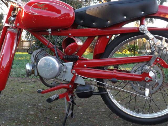 Moto Guzzi Cardellino 75