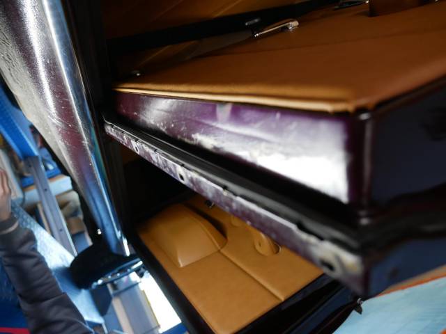 Mercedes-Benz 220