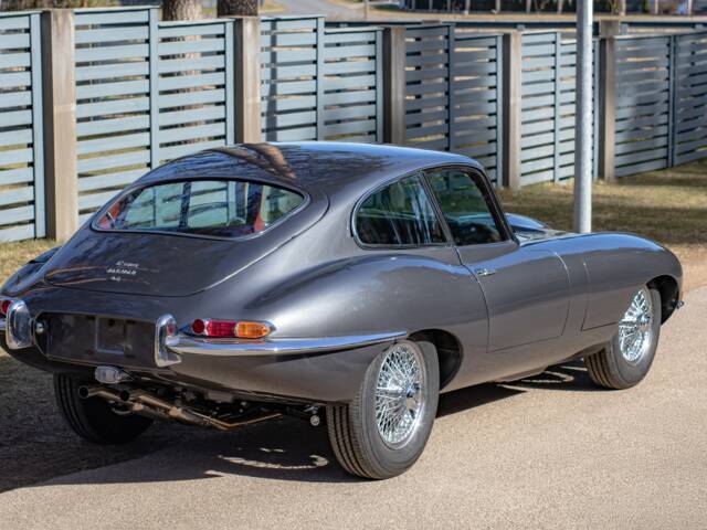 Jaguar E-Type 4.2