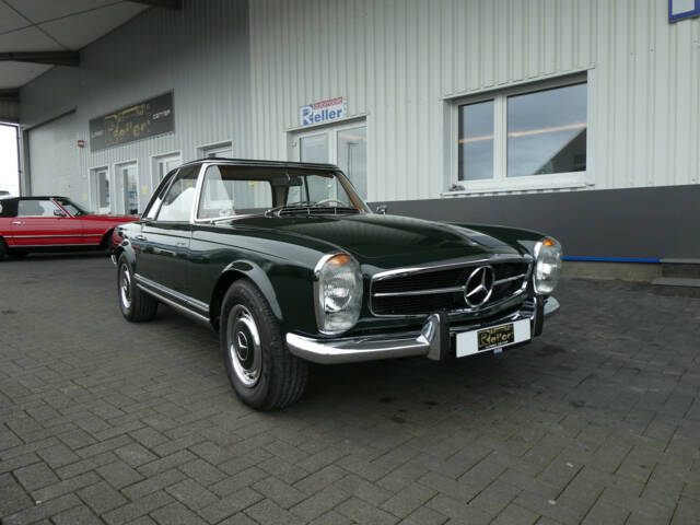 Image 1/31 of Mercedes-Benz 280 SL (1968)