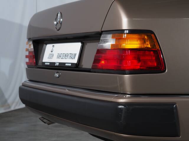 Mercedes-Benz 300 E 4-Matic