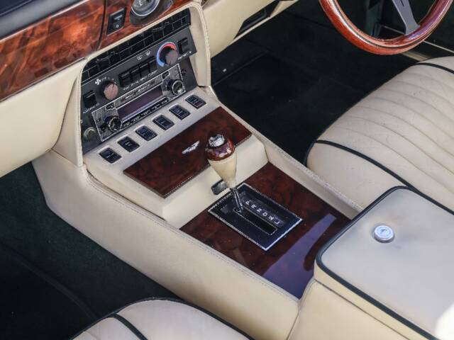 Aston Martin V8 EFi Volante