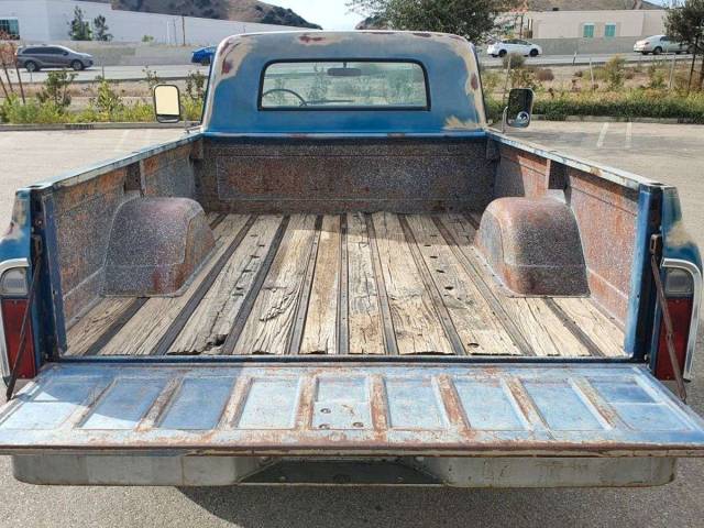Chevrolet C 20