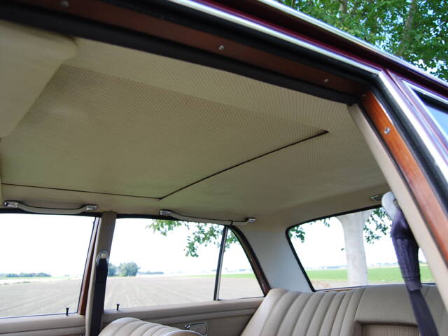 Mercedes-Benz 280 SE