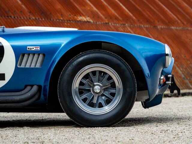 AC Cobra 427