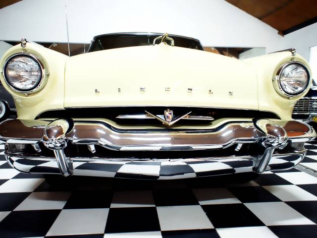 Image 1/50 of Lincoln Cosmopolitan Sport Coupe (1953)