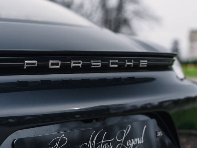Porsche 718 Cayman T