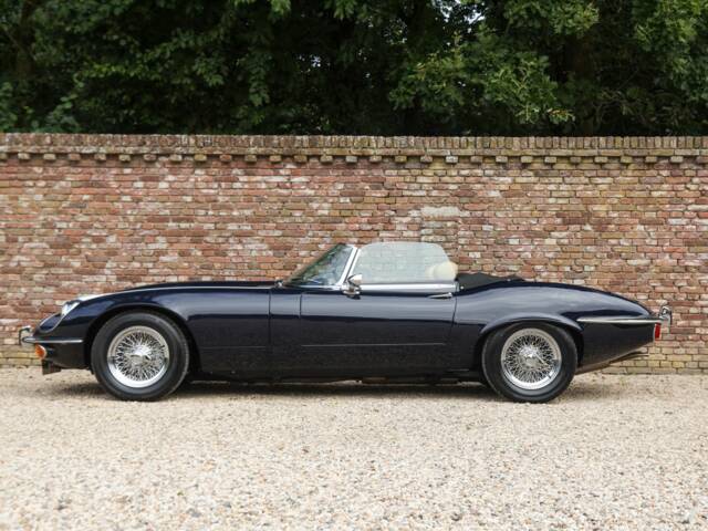 Jaguar E-Type V12