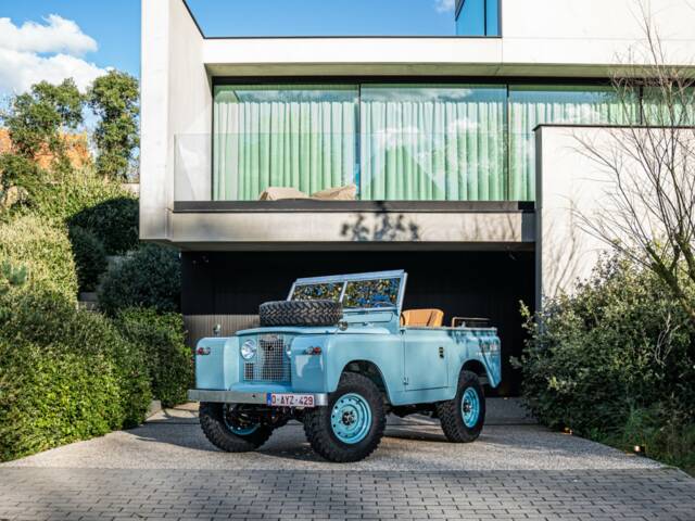 Image 1/47 of Land Rover 88 (1968)