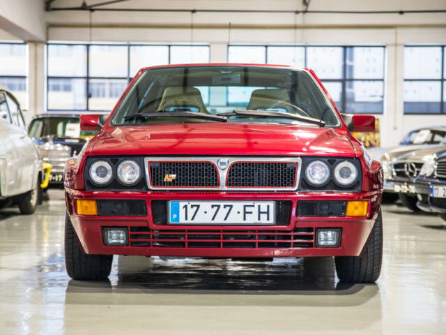 Immagine 1/28 di Lancia Delta HF Turbo (1995)