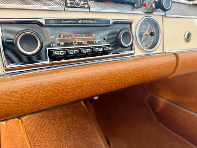 Mercedes-Benz 280 SL