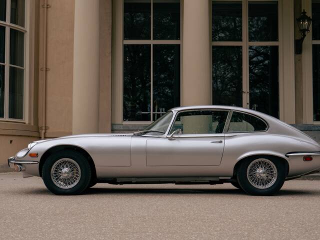 Jaguar E-Type V12 (2+2)