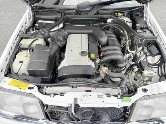 Mercedes-Benz E 320