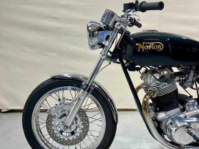 Norton Commando 850 Roadster