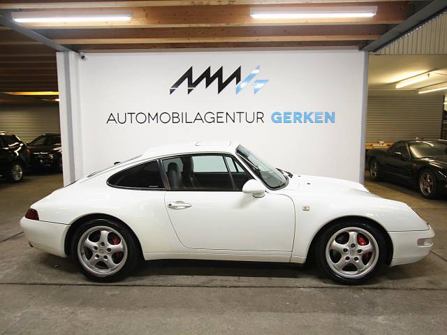 Porsche 911 Carrera