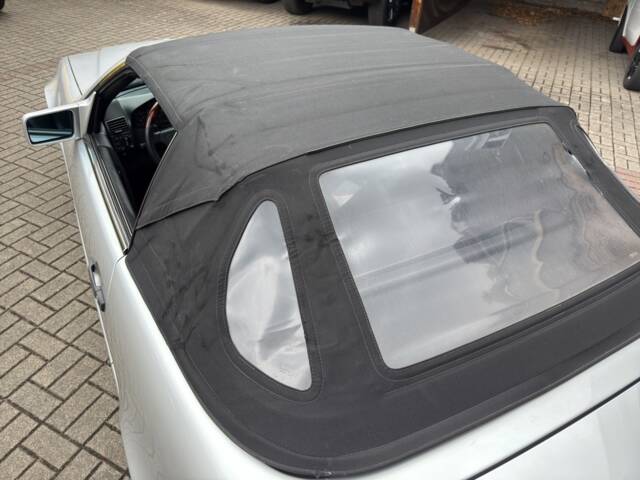 Mercedes-Benz SL 320