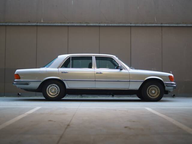 Mercedes-Benz 450 SEL 6,9
