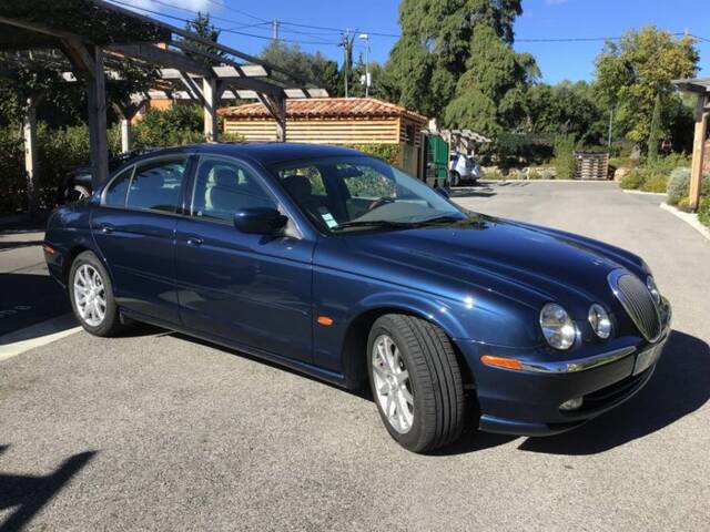 Image 1/7 of Jaguar S-Type 4.0 V8 (2000)