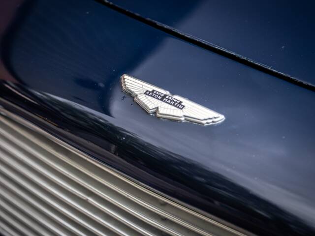 Aston Martin DB 4