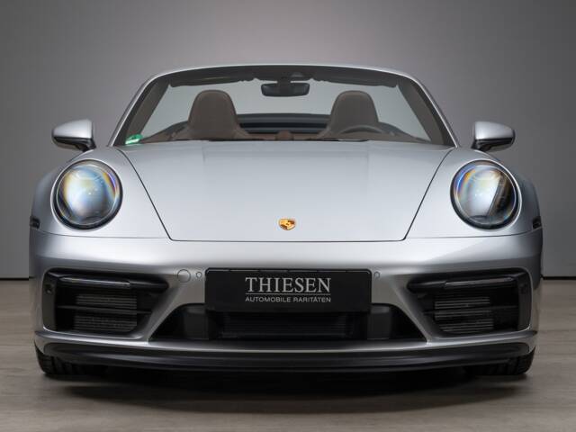 Porsche 911 Carrera 4 GTS