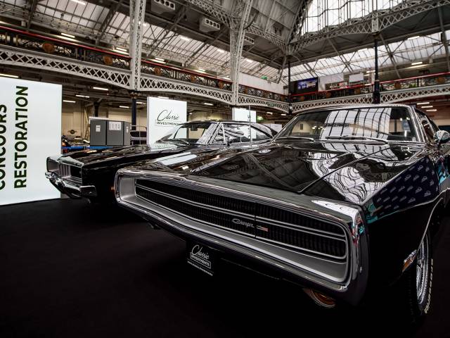 Dodge Charger 318