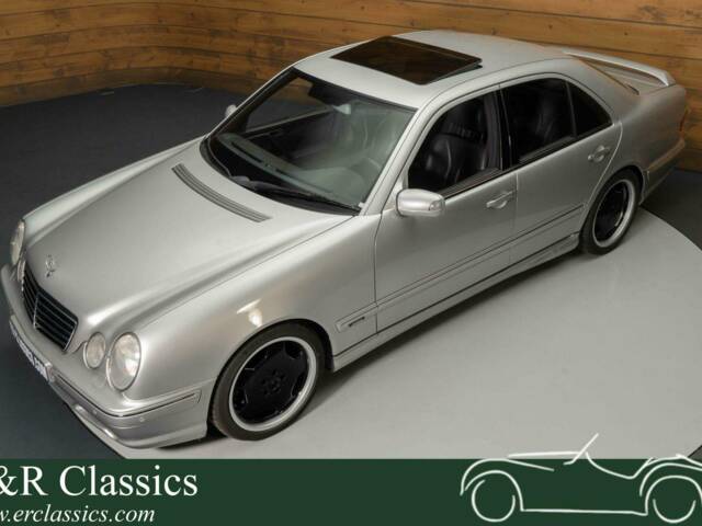 Afbeelding 1/19 van Mercedes-Benz E 55 AMG (2001)