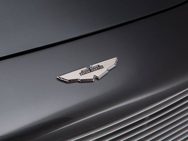 Aston Martin DB 6