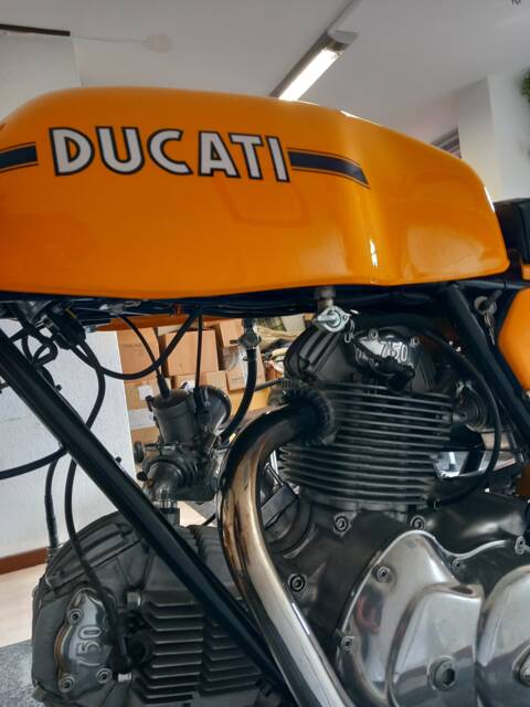 Ducati 750 Sport