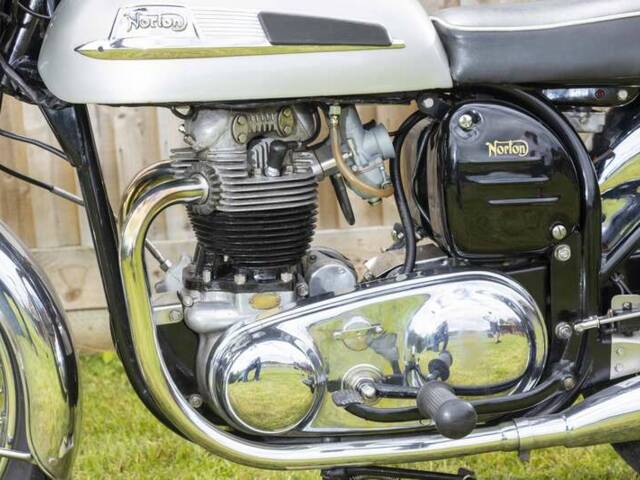 Norton 650 SS