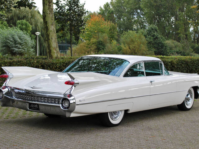 Cadillac Coupe DeVille