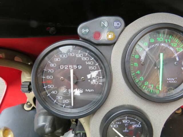 Ducati 916 R