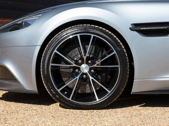 Aston Martin Vanquish