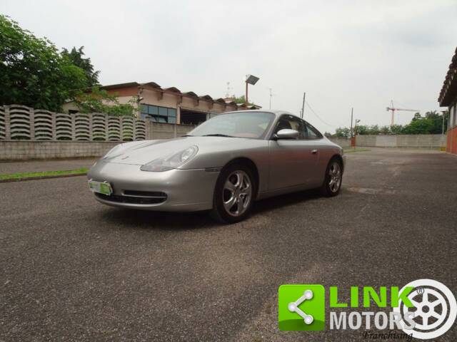 Image 1/10 of Porsche 911 Carrera (2000)