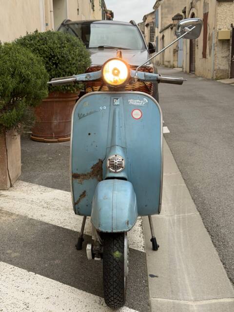 Piaggio Vespa 90