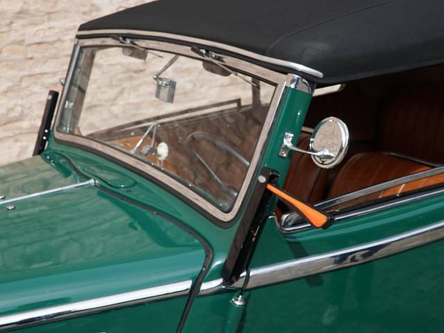 BMW 329