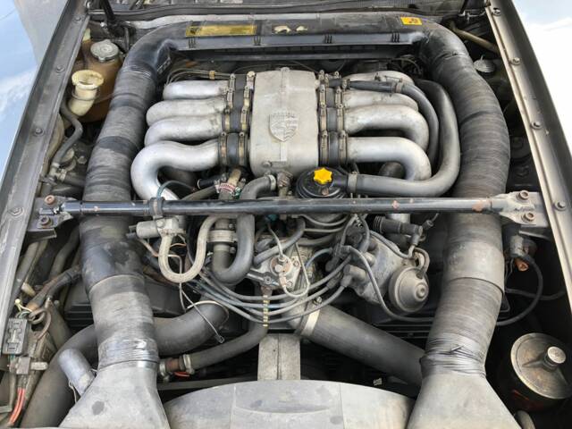 Porsche 928