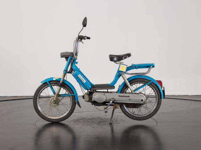 Image 1/9 of Piaggio DUMMY (1975)