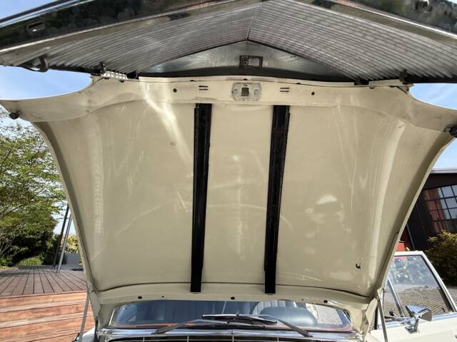 Mercedes-Benz 280 SE