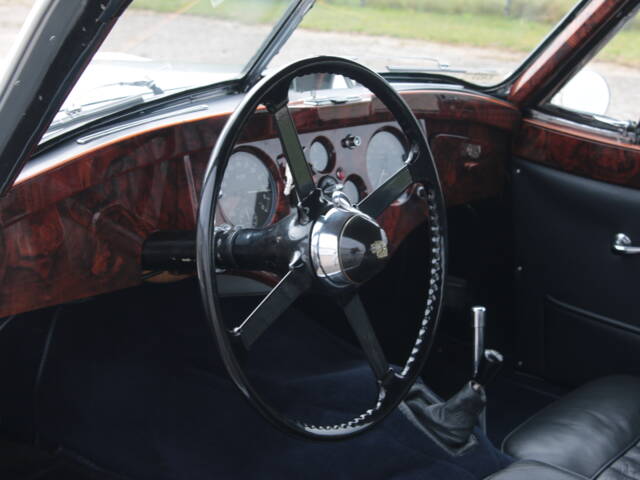 Jaguar XK 120 FHC