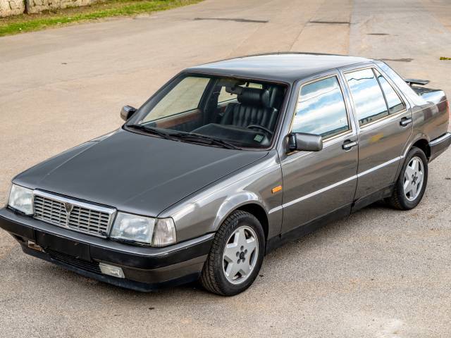Lancia Thema 8.32