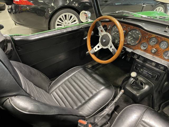 Triumph TR 6 PI