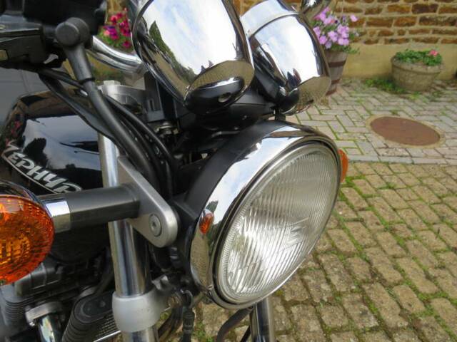 Kawasaki ZR 550 Zephyr